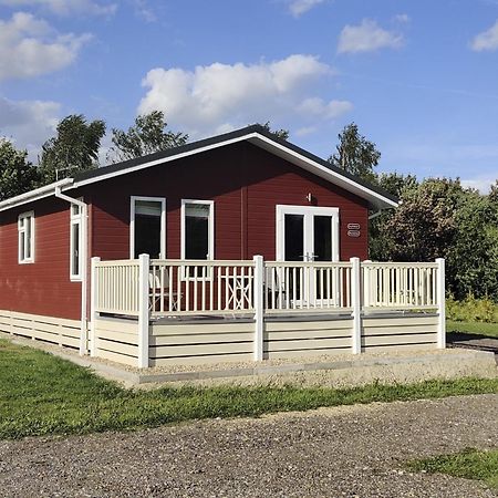 Otters Mead Boutique Lodges Beetley Exterior photo