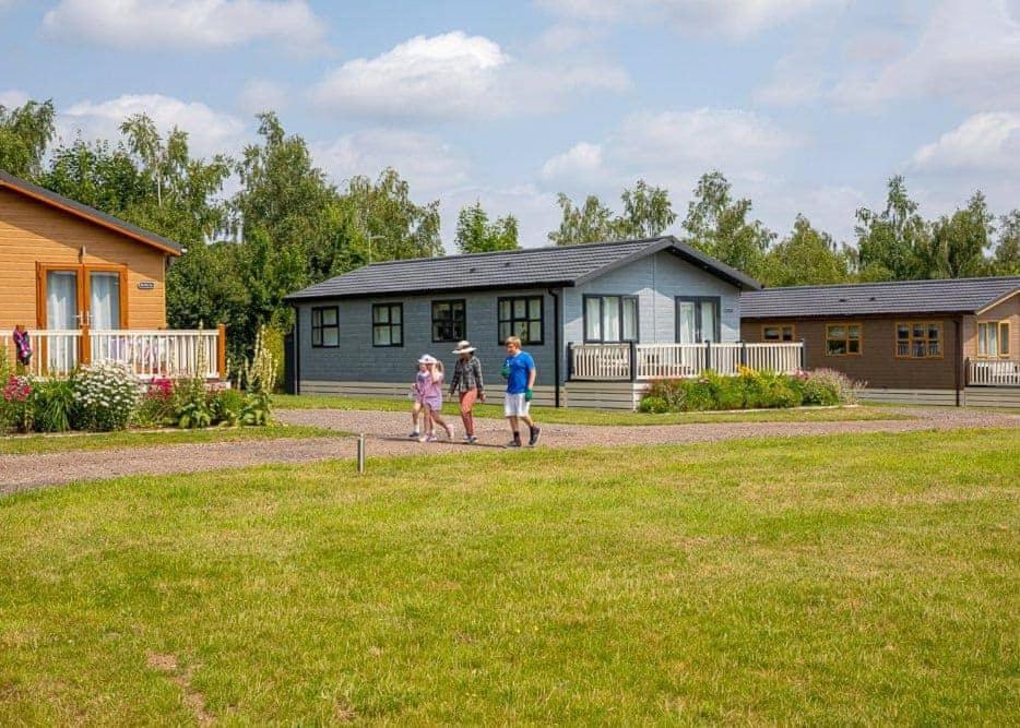 Otters Mead Boutique Lodges Beetley Exterior photo